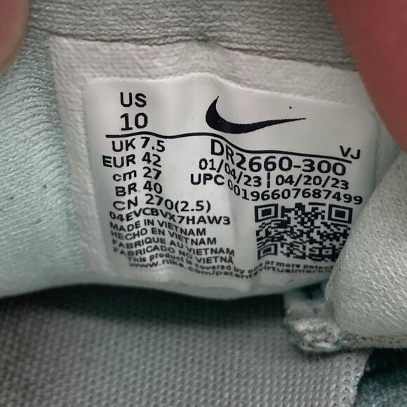 Womens 10 Nike ZoomX Invincible Run 3 DR2660-300 Green Running Shoes Sneakers - Picture 9 of 9